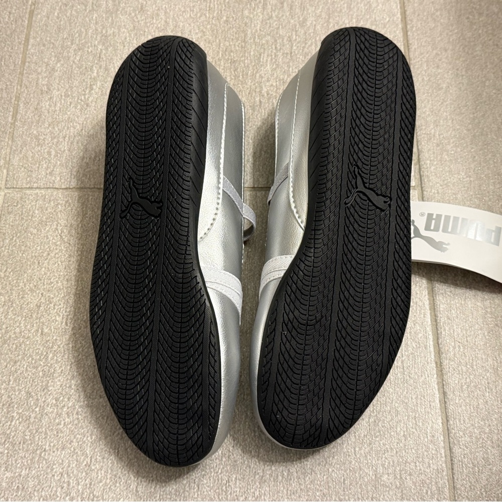Puma Silver and White Ballet Flats with Elastic Straps - Picture 4 of 10